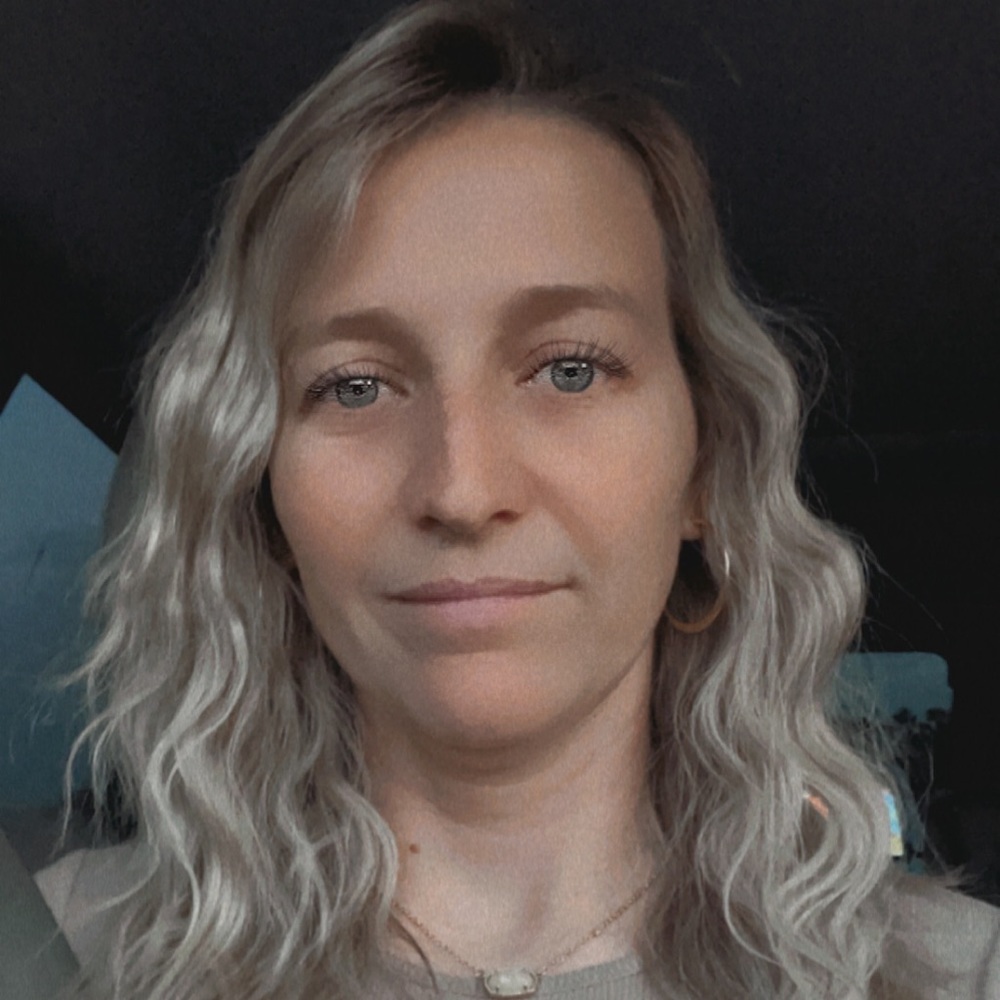Meet your Posher, Becca